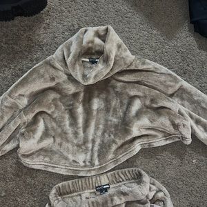 Fashion nova jogging suit. SOLD